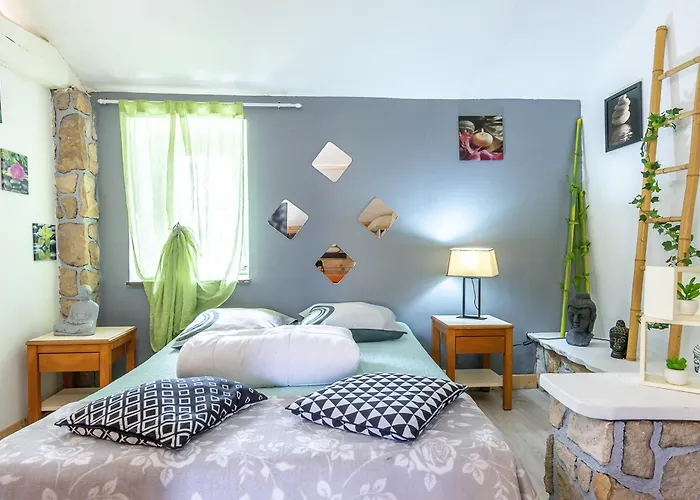 펜션 New - Angelina Piscine Et 생장드몽